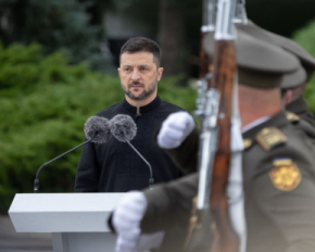 Україна бореться за кожен клаптик землі: Зеленський про єдність під українським прапором