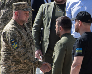 Зеленський лідирує на президентських виборах, а "партія Залужного" - на парламентських