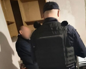 На Київщині 7-річний хлопчик випадково застрелив сусідську дівчинку