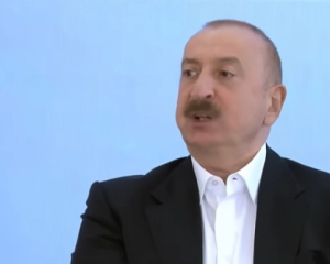 Азербайджан продолжает поддерживать территориальную целостность Украины с первых дней вторжения РФ, - Алиев