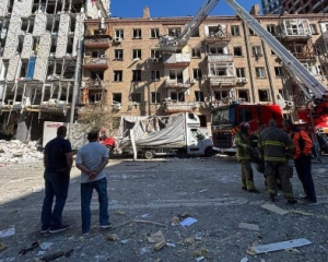 Кількість загиблих в Києві від нічного масованого обстрілу знову зросла