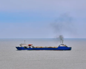 У порта "Черноморск" взорвался сухогруз