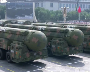 На параді Китай уперше показав нову міжконтинентальну балістичну ракету