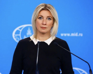 Россия не будет обсуждать размещение иностранных войск в Украине - Захарова