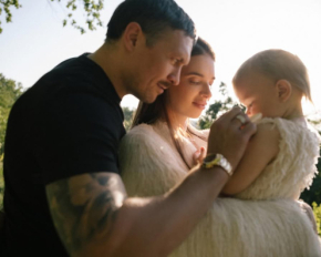 Дружина Усика влаштувала сімейну зйомку на природі