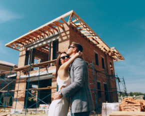 Інтрига маєтку Остапчуків: колишня дружина ведучого відповіла, як вони поділили майно