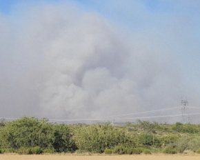 Россияне зверски ударили авиабомбой по мирным жителям Яровой в Донецкой области: полиция показала первые минуты после удара