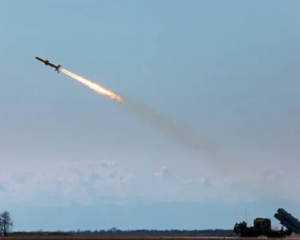 Россия ударила ракетами по селу Бытицы в Сумской области: есть погибшие, разрушены дома