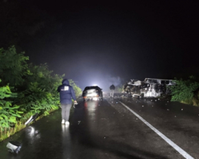 Службовий автомобіль НАБУ влетів у фуру - водій у тяжкому стані