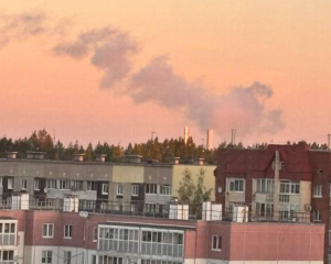 Поляки їдуть в Україну вчитися у Мадяра, а дрони ЗСУ палили російські порти