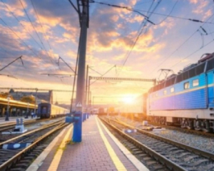 Удар по транспортній артерії: росіяни цілеспрямовано нищать залізницю