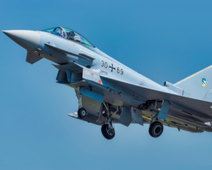 Великобритания отправляет в Польшу боевые самолеты Typhoon