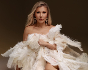 Альоні Омаргалієвій - 40. Дивіться найвідвертіші фото зірки