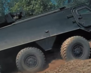 Латвия отправила Украине бронетранспортеры Patria