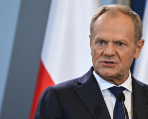 Польща збиватиме об&#039;єкти, що порушують її повітряний простір - Туск