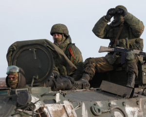 Російська армія відправляє на фронт строковиків і непридатних військових