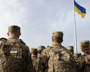 В Украине разрабатывают систему финансовой мотивации для контрактников