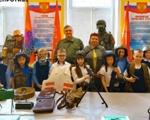 Россияне на оккупированных территориях возрождают советские традиции