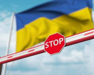Количество желающих подписать контракт с ВСУ уменьшилось на 30% после разрешения на выезд - военные
