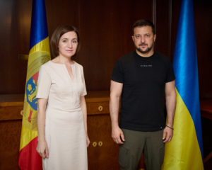 Зеленський привітав Санду після виборів у Молдові