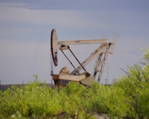 Рынок нефти среагировал снижением цен на перспективу увеличения добычи ОПЕК+