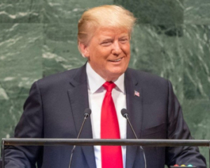 Трамп заявил о готовности организовать переговоры Зеленского и Путина