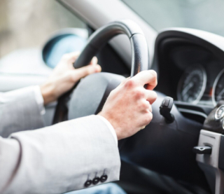 У Раді пропонують штрафувати за літню гуму взимку: до 8500 грн