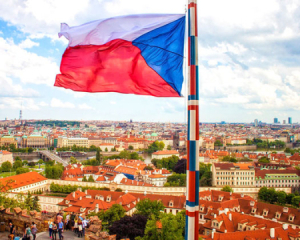 Большинство чехов поддерживают коалицию антиукраинских и евроскептических партий