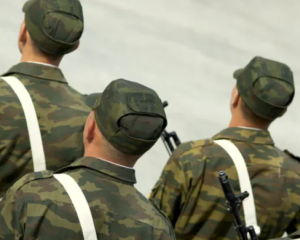 На Херсонському напрямку командири ЗС РФ забирають банківські картки, побоюючись СОЧ