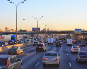 В Україні вводять штрафні бали для водіїв та можливість позбавлення прав