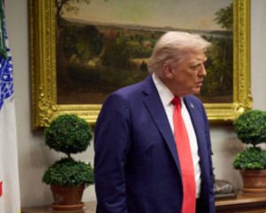 Трамп заявил, что еще может завершить войну в Украине