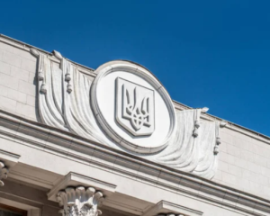 Рада разрешила критическим предприятиям бронировать работников без надлежаще оформленных военных документов