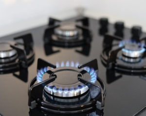 Российские удары уничтожили более половины украинской газодобычи, Киев готовится к импорту