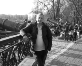 На війні загинув гуморист Артем Стовпяцький