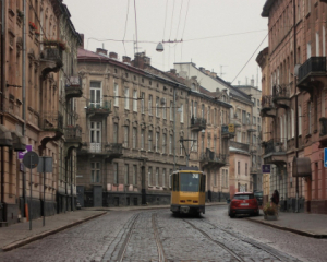 Львів відклав початок опалювального сезону через російські обстріли