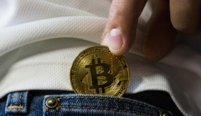 Курс Bitcoin обвалився після заяв Трампа