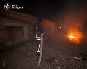 В Сумах беспилотник РФ ударил по жилому сектору