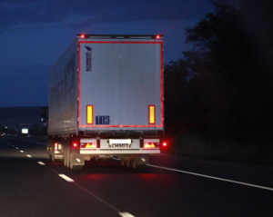Фура задавила двох військових на блокпості під Одесою