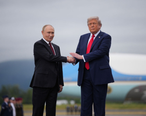 Дзвінок Путіна змінив позицію Трампа щодо підтримки України - The Guardian