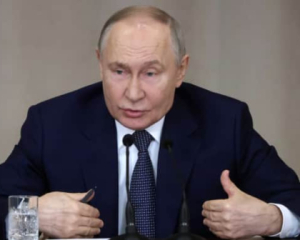 Путіна охопила параноя через страх втратити владу - The Telegraph