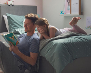 Что спрашивать у ребенка перед сном для уменьшения тревожности: секрет финских семей