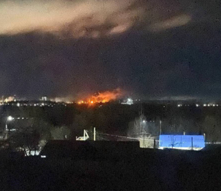 Українські дрони атакували ще одну нафтобазу в Росії: 5 влучань