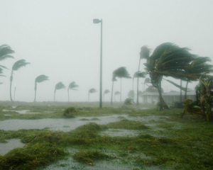 Смертельный ураган Мелисса обрушился на Ямайку и движется к Кубе