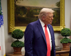 КНДР випустила крилаті ракети перед візитом Трампа до Південної Кореї, що він про це думає