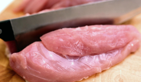 Ціни на курятину в Україні можуть зрости через атаки РФ на енергосистему