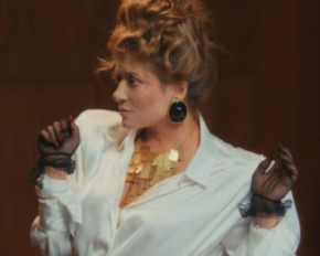 Наталія Могилевська кардинально змінила професію у новому кліпі