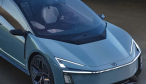 Toyota показала новую Corolla: смелый дизайн и гибрид нового поколения