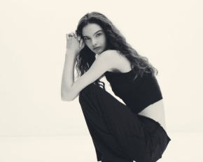 22-летняя украинка стала лицом коллекции Кайли Дженнер: смотрите фото