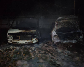 Київщина під атакою дронів: у Борисполі поранена жінка, палають будинки і авто