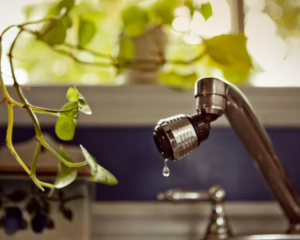 Після обстрілу РФ Ладижин залишився без тепла і води